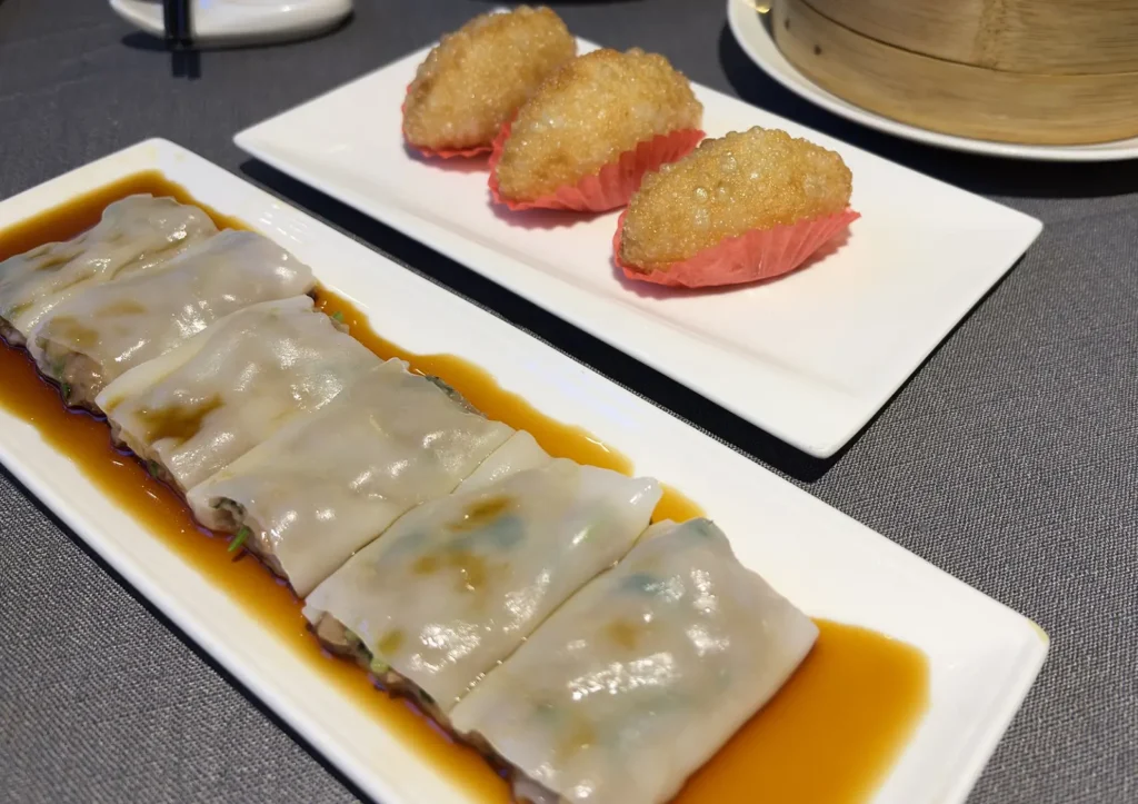Dim sum at Han Lin Xuan restaurant in Shanghai