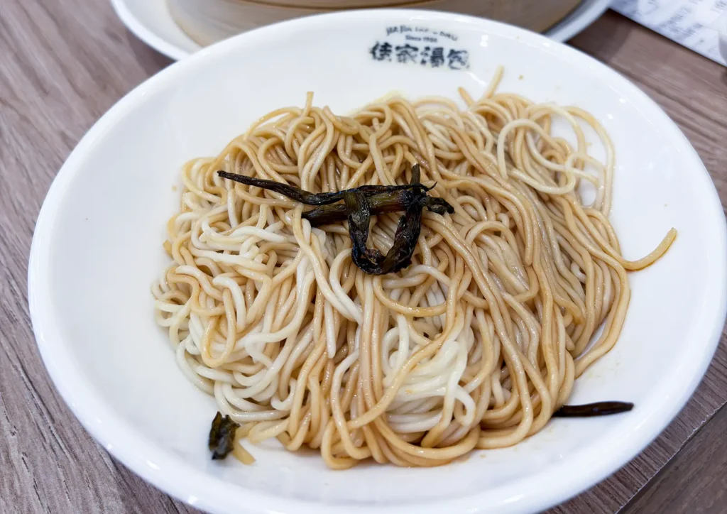 Scallion Oil Noodles at Jia Jia Tang Bao in Shanghai