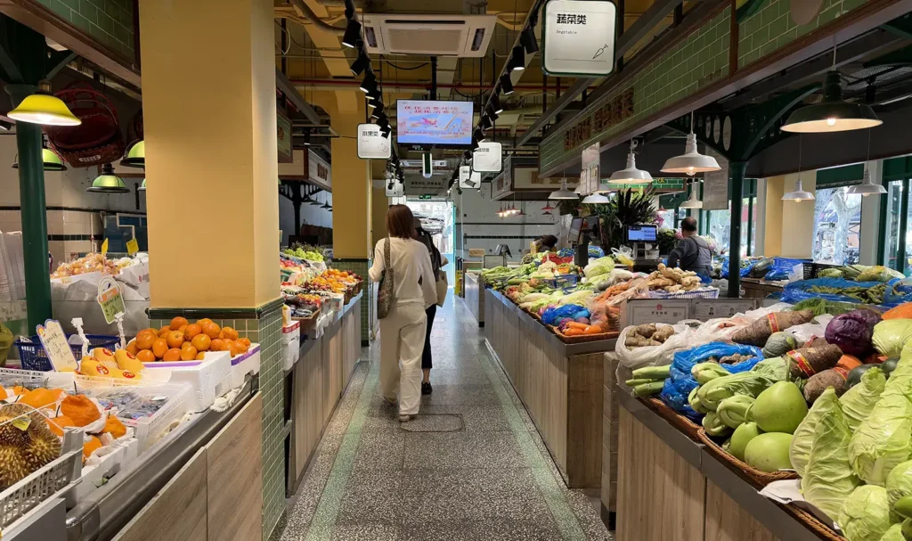 Wu Zhong Market, a wet market on Wulumuqi Road, Shanghai in the former French Concession